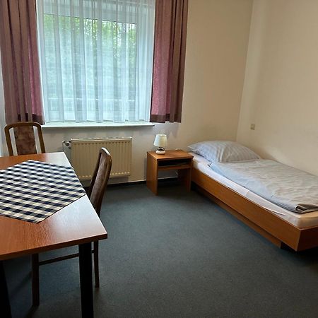 Haus Pegasus Hotel Garbsen Værelse billede